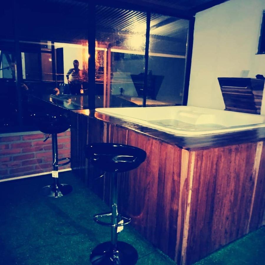 Hostal Spa Casa De Piedra Con Jacuzzi 산타 로사 데 카발 외부 사진